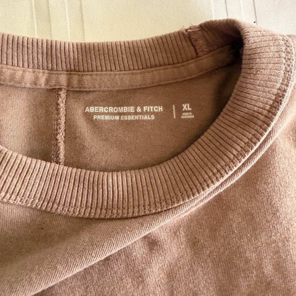 Abercrombie & Fitch Crewneck Sweater in Taupe Brown
